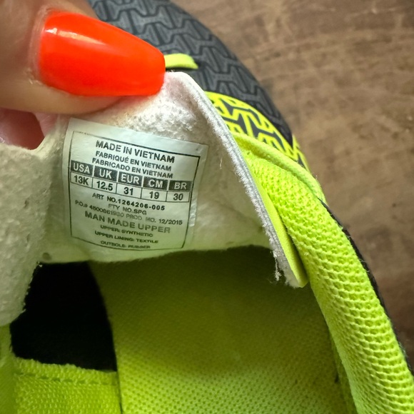 Under Armour Force Soccer Cleats, Size 13K - Picture 7 of 7